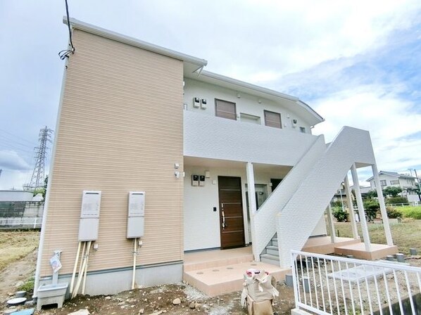 ウエストコート日野の物件外観写真